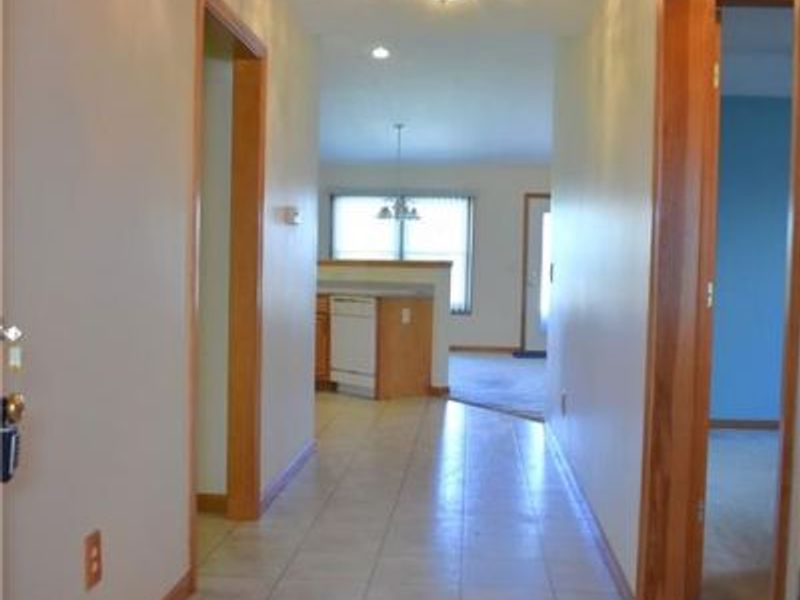 2104 Indian Ridge Drive, Piqua, OH 45356 Photo 4