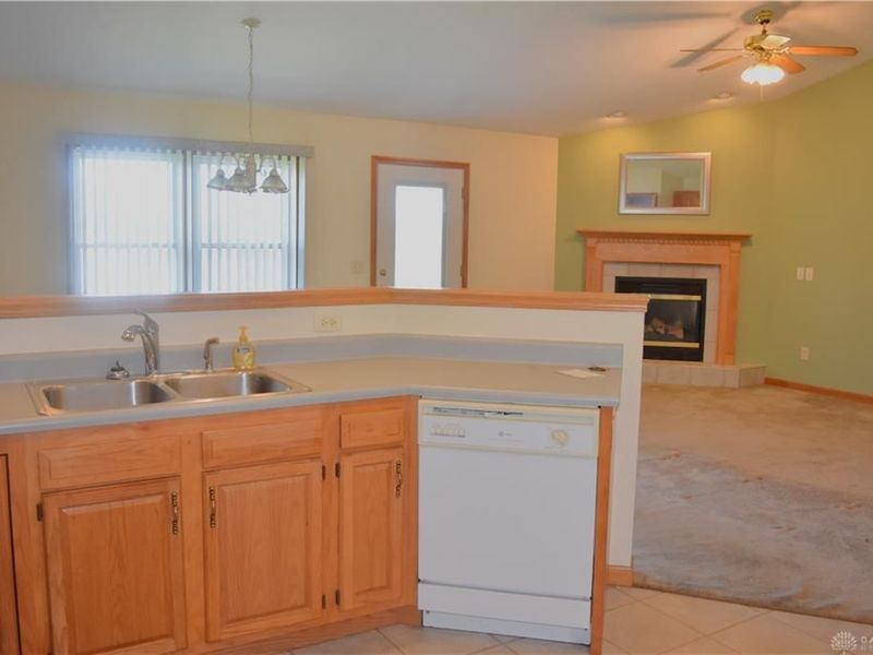2104 Indian Ridge Drive, Piqua, OH 45356 Photo 9