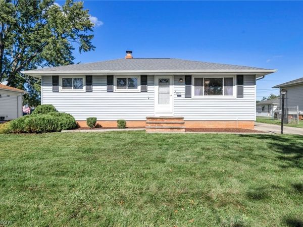 9102 Harrow Drive, Parma, OH 44129