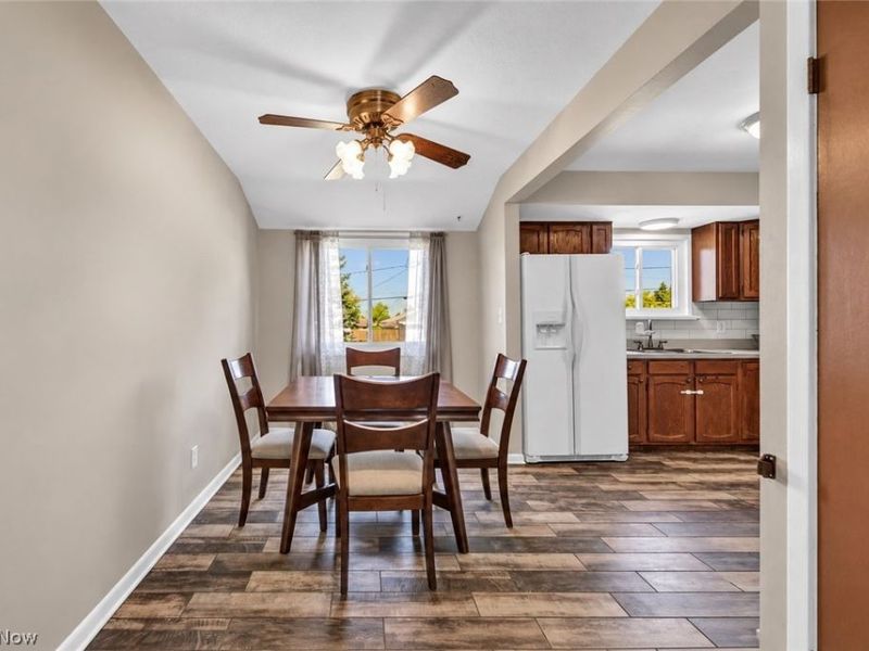 9102 Harrow Drive, Parma, OH 44129 Photo 10