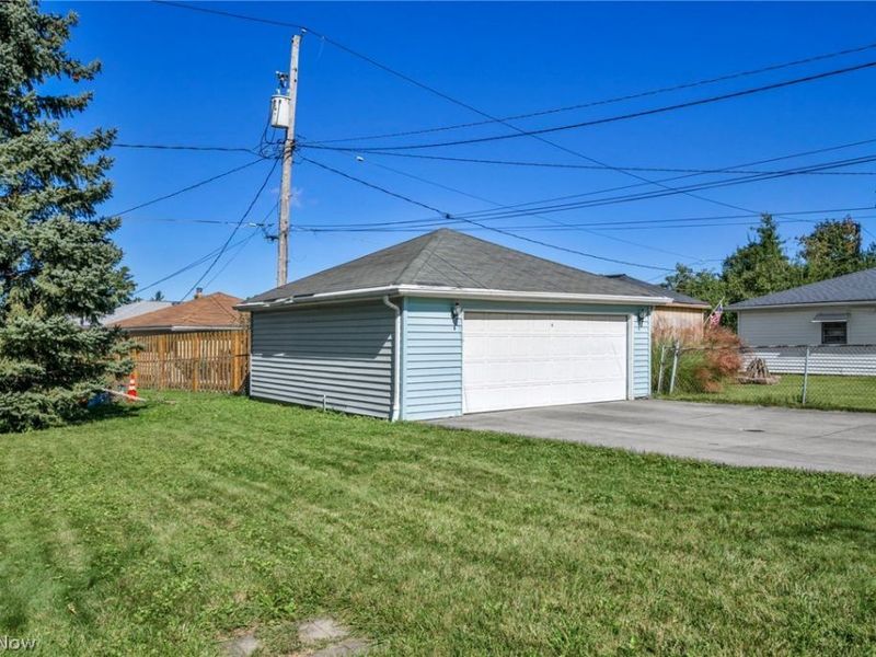 9102 Harrow Drive, Parma, OH 44129 Photo 36
