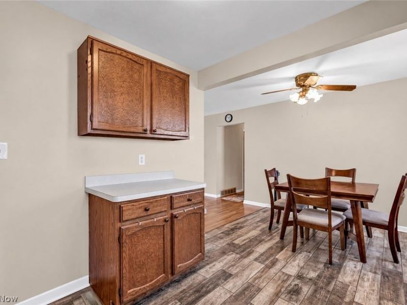 9102 Harrow Drive, Parma, OH 44129 Photo 8