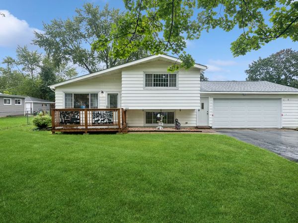 1233 N Lake Shore Drive , Round Lake Beach, IL 60073