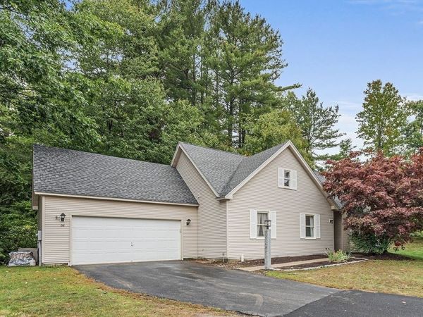 96 Beechwood Dr, Haverhill, MA 01832