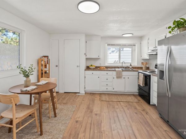 208 E 43rd St, Unit 2, Garden City, ID 83714
