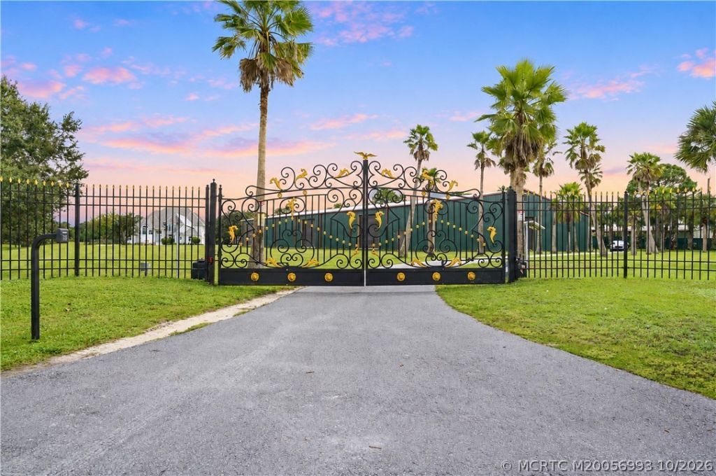 10225 SW Green Ridge Lane, Palm City, FL 34990 Photo