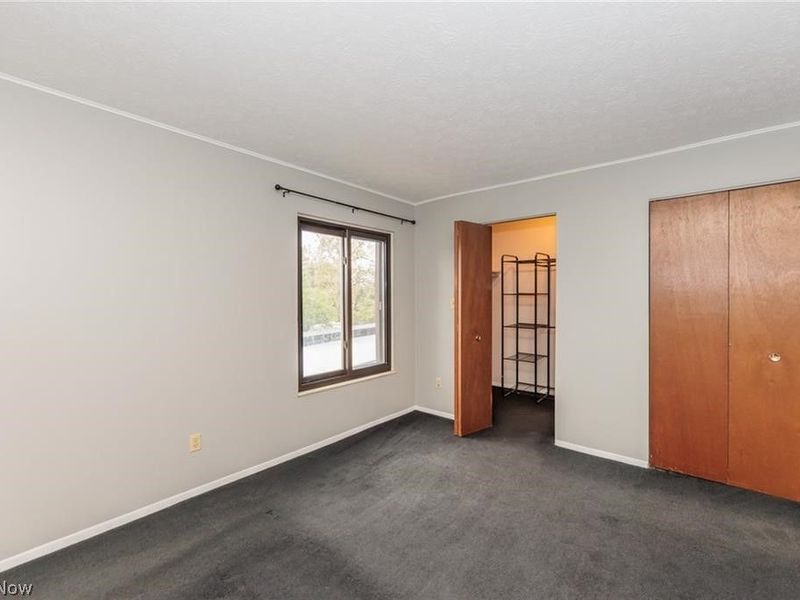 16480 Heather Lane, Unit 303, Middleburg Heights, OH 44130 Photo 23