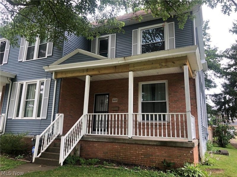 942 Locust Avenue, Zanesville, OH 43701 Photo 1