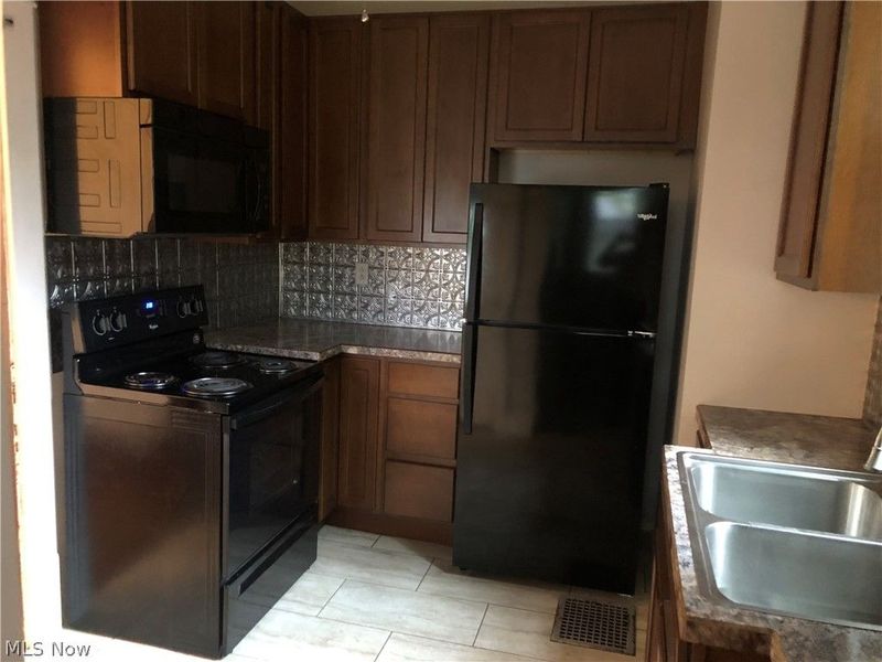 942 Locust Avenue, Zanesville, OH 43701 Photo 7