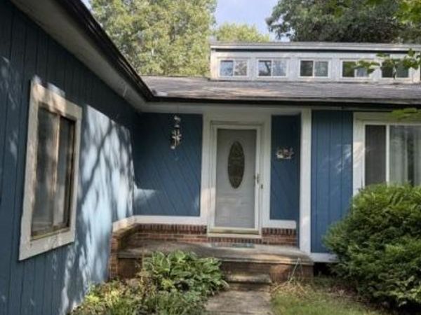 3255 Mc Cluskey Drive, Pinckney, MI 48169