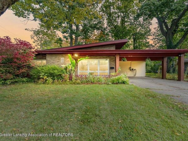 1224 Downer Avenue, Lansing, MI 48912