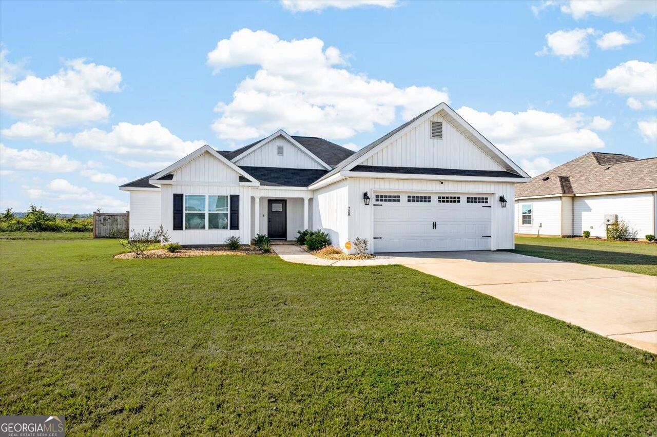 708 Daisy Drive, Perry, GA 31069 Main Photo