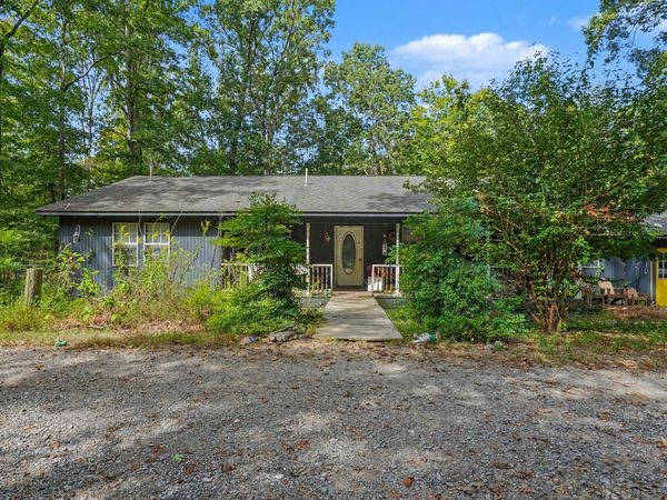 720 Harris Rd, Dickson, TN 37055
