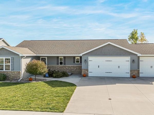 1411 MERA LANE, Kaukauna, WI 54130