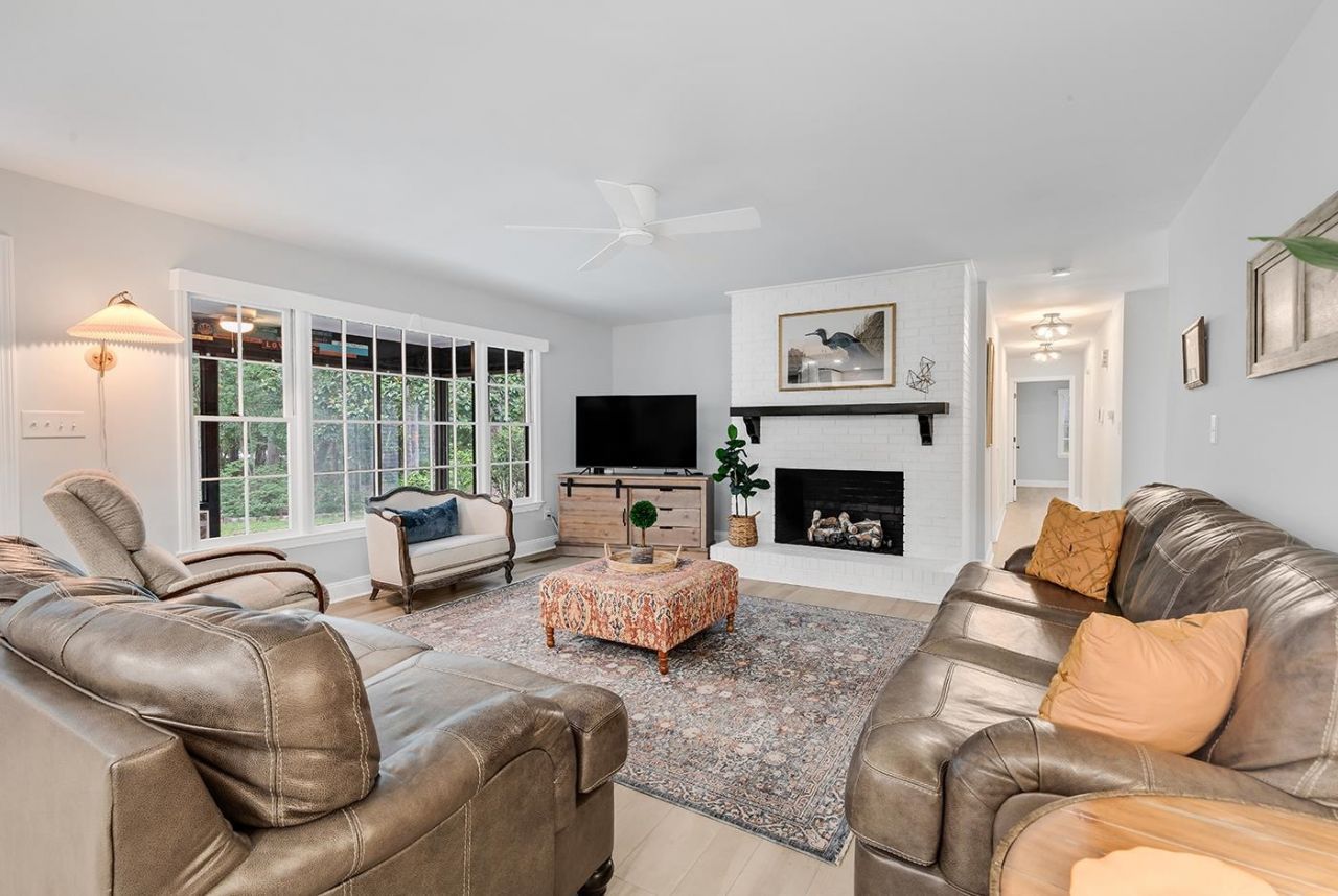 67 Cypress Ln. Photo 5