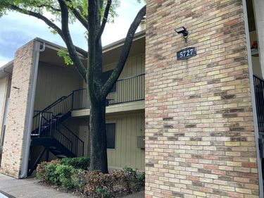 5727 Harvest Hill Road, Unit 1042, Dallas, TX 75230