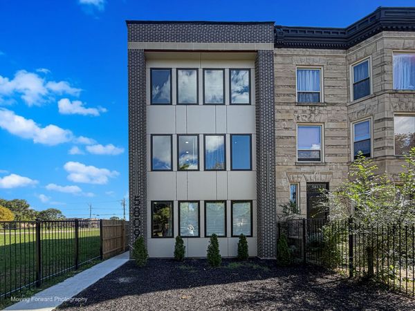 5809 S Indiana Avenue , Chicago, IL 60637