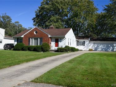 132 Ivy Lea, Buffalo, NY 14223