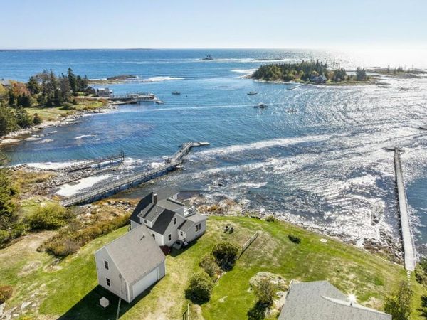 22 Gray Road, Southport, ME 04576