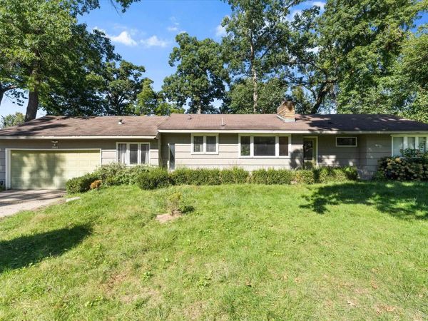 19065 Oakmont North Drive, South Bend, IN 46637