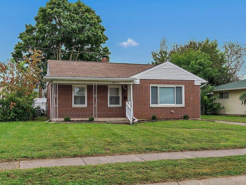 81 Carlton Drive, Hamilton, OH 45015 Photo 2