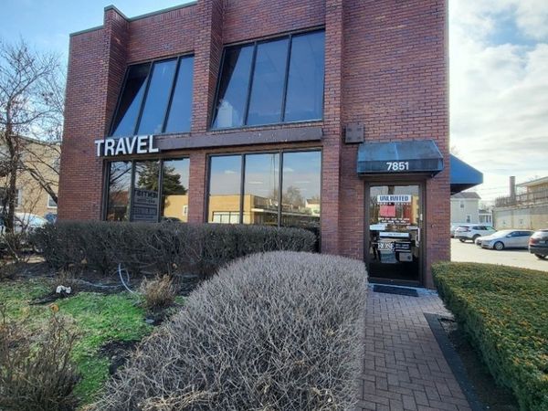 7851 Ogden Avenue , Lyons, IL 60534