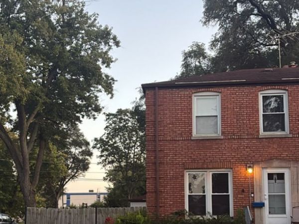 1697 Stockton Avenue, Des Plaines, IL 60018