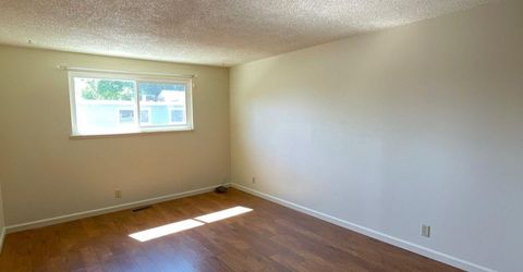 2341 Rock Boulevard, Sparks, NV 89431 Photo