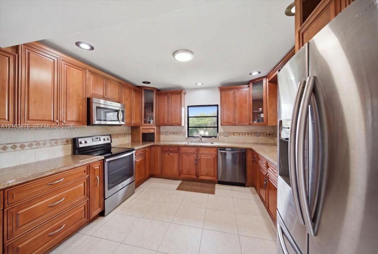 401 NW 127th Ave, Unit 7, Plantation, FL 33325 Photo