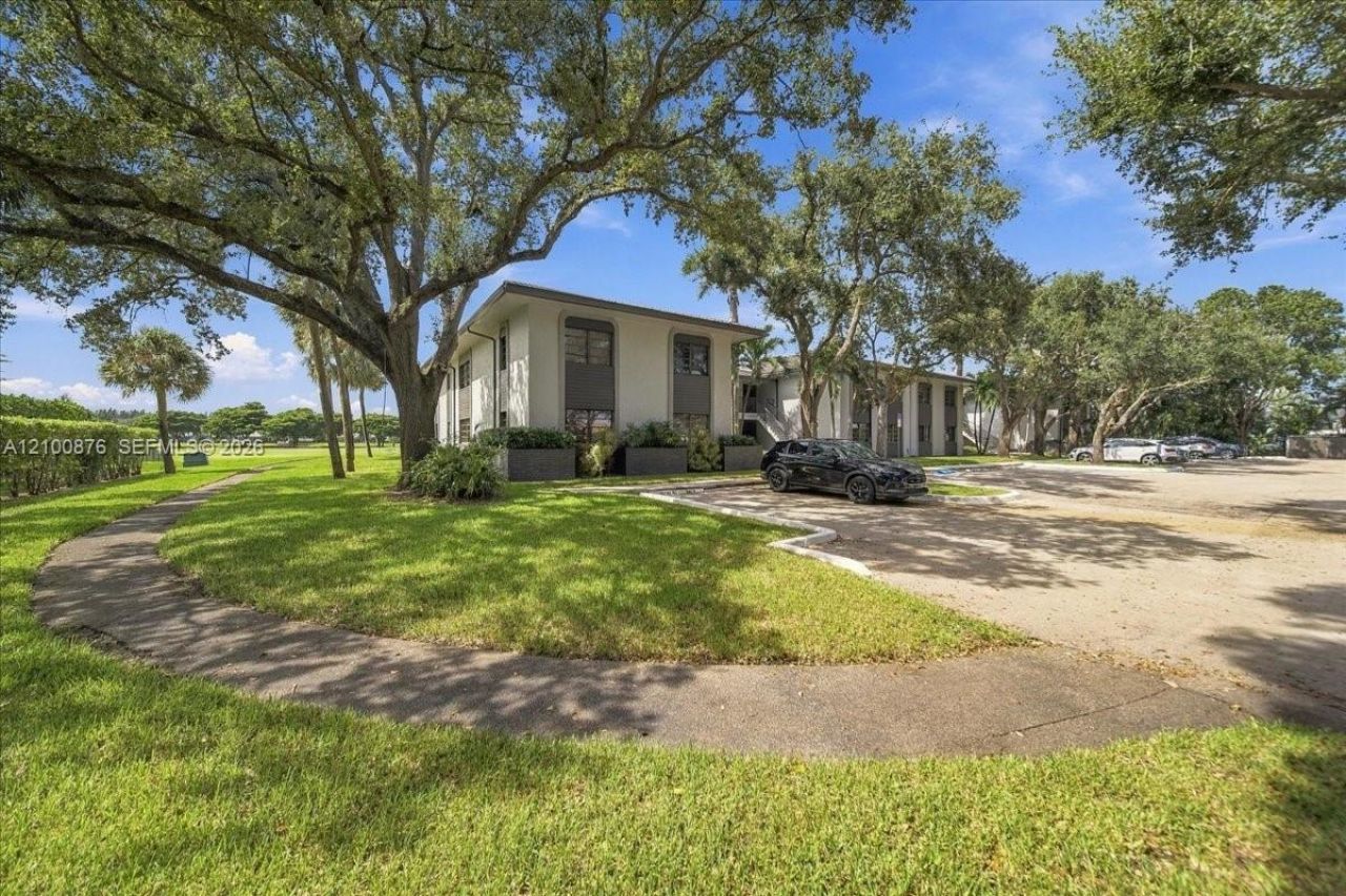 401 NW 127th Ave, Unit 7, Plantation, FL 33325 Photo
