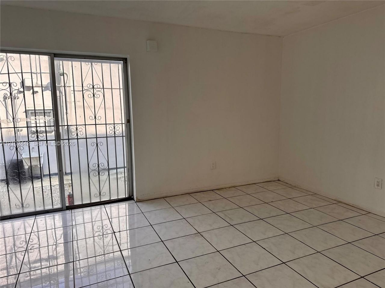 16215 NE 18th Ct, Unit 104, North Miami Beach, FL 33162 Photo
