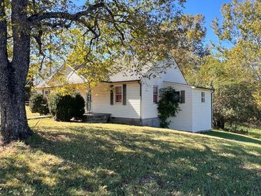 697 Gidsville Road, Amherst, VA 24521