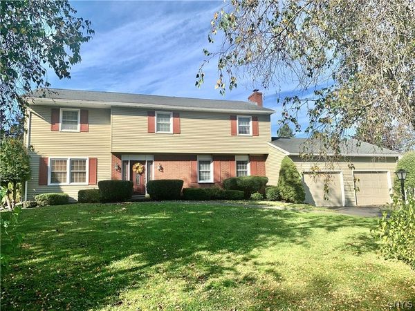 28 Foxcroft Road , New Hartford, NY 13413