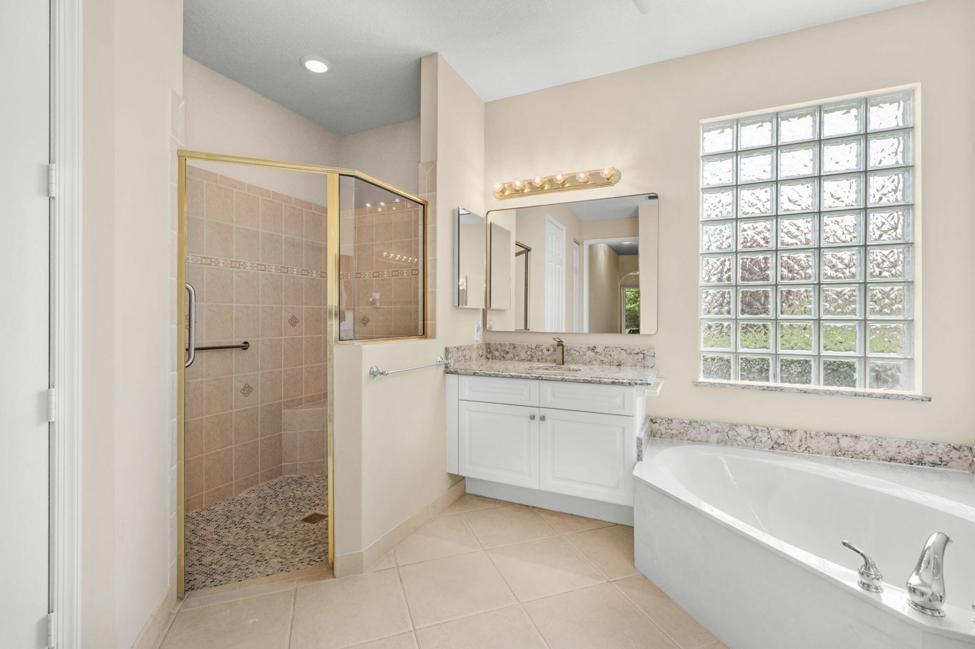 483 NW Blue Lake Drive, Port Saint Lucie, FL 34986 Photo