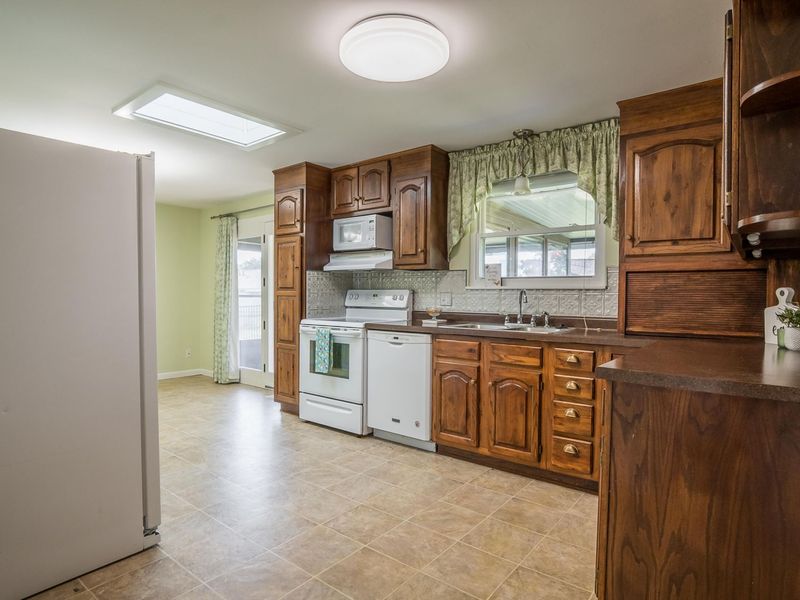 2 Apache Court, Tipp City, OH 45371 Photo 7