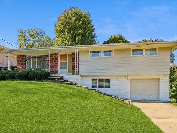 109 Walnut Drive, Newton, IA 50208