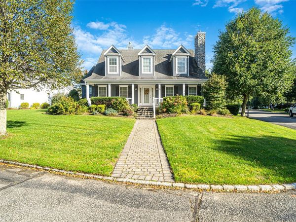 29 Golden Spruce Drive , Calverton, NY 11933