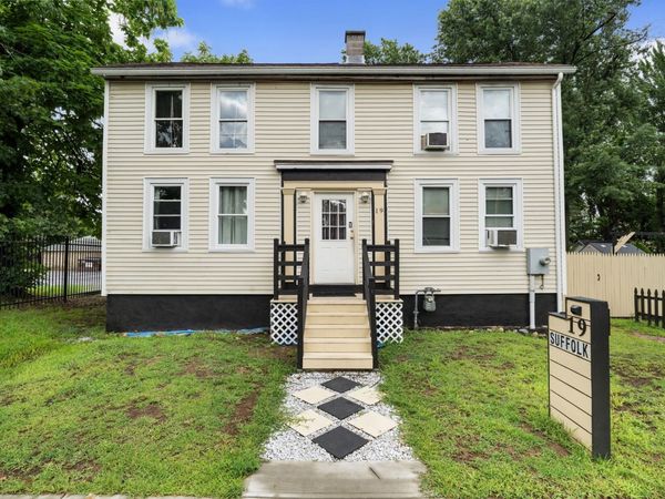 19 Suffolk St, Springfield, MA 01109