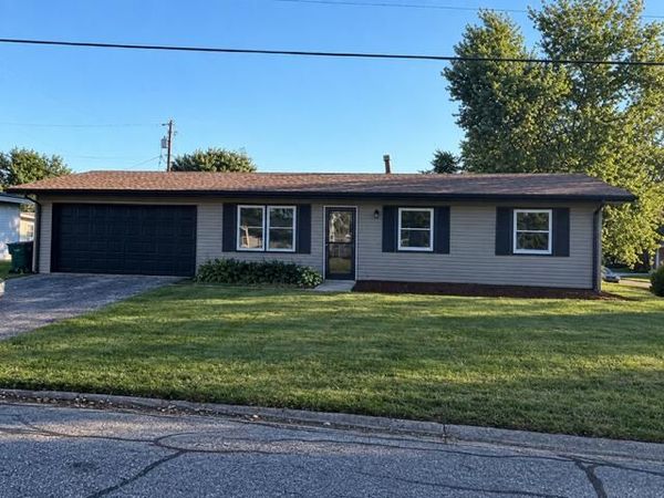 394 Sandalwood Drive , Valparaiso, IN 46385