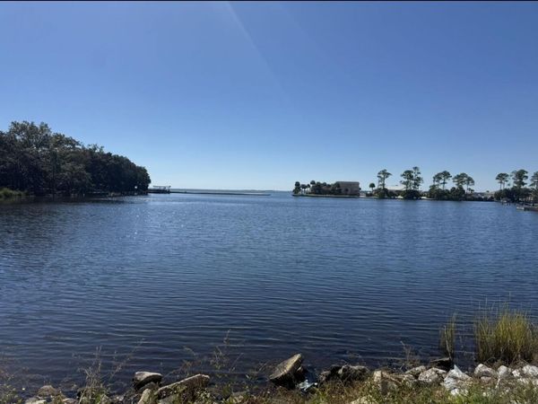 34 Meigs Drive, Unit B, Shalimar, FL 32579