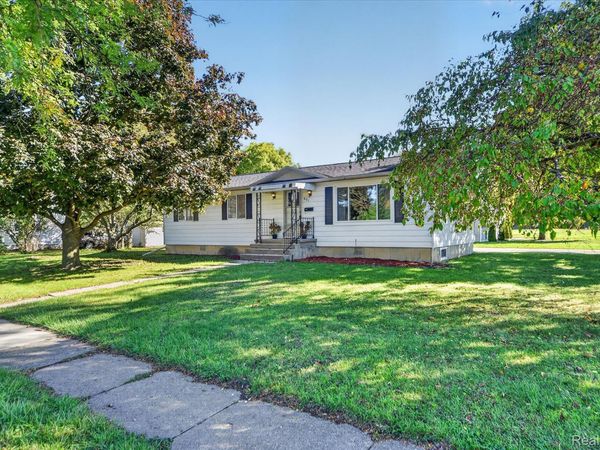 631 S Jeffery Avenue, Ithaca, Mi 48847