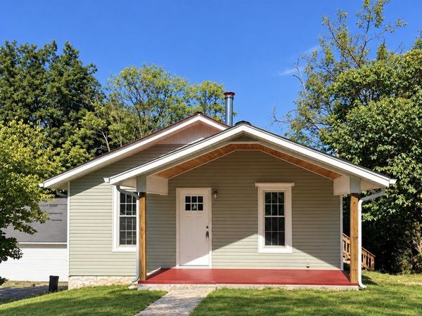 202 Sylvis St , Dickson, TN 37055
