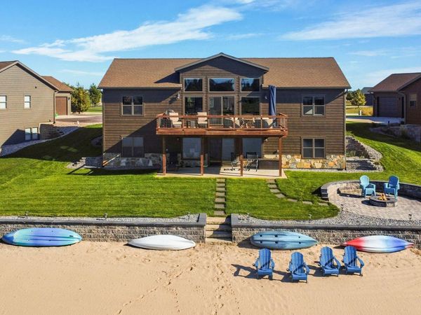 N8629 N Log Cabin Court, New Lisbon, WI 53950