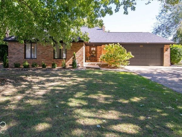 601 Ridge Road , Greenwood, IN 46142