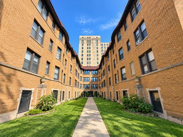 5459 S Everett Avenue , Unit 1B, Chicago, IL 60615