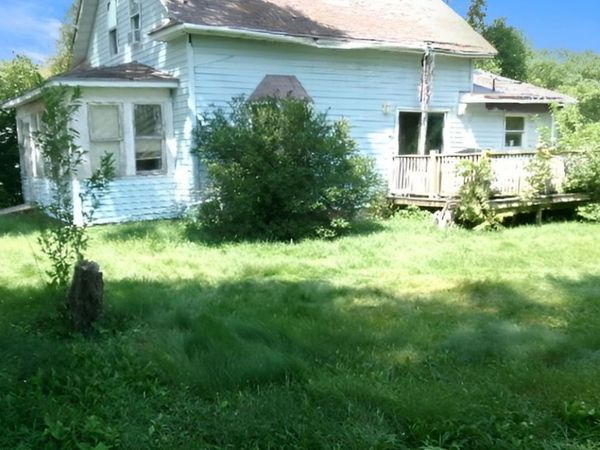 202 Elm Avenue SE, Renville, MN 56284