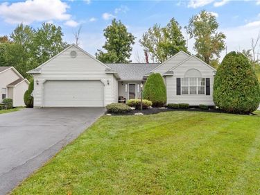 6147 Palm Summit Circle, Cicero, NY 13039