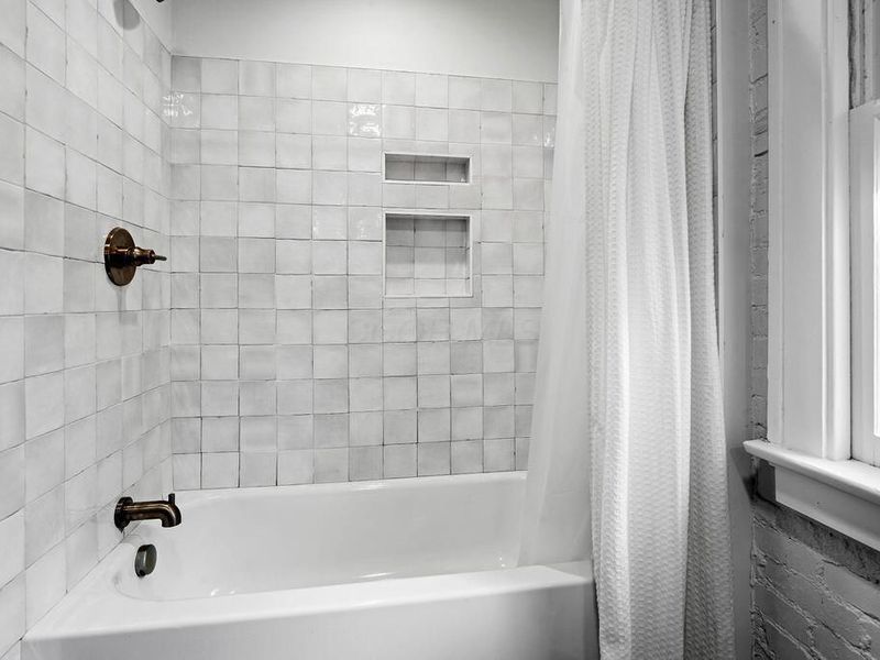 859 College Avenue , Columbus, OH 43209 Photo 28
