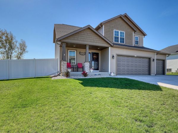 1421 Beacon Dr, Watertown, WI 53098