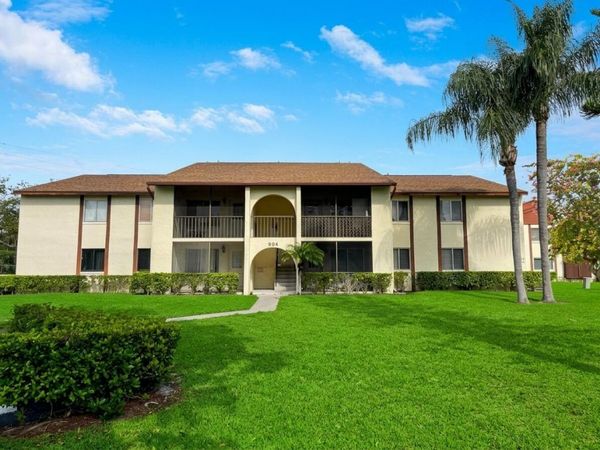 4987 Sable Pine Circle, Unit C1, West Palm Beach, FL 33417